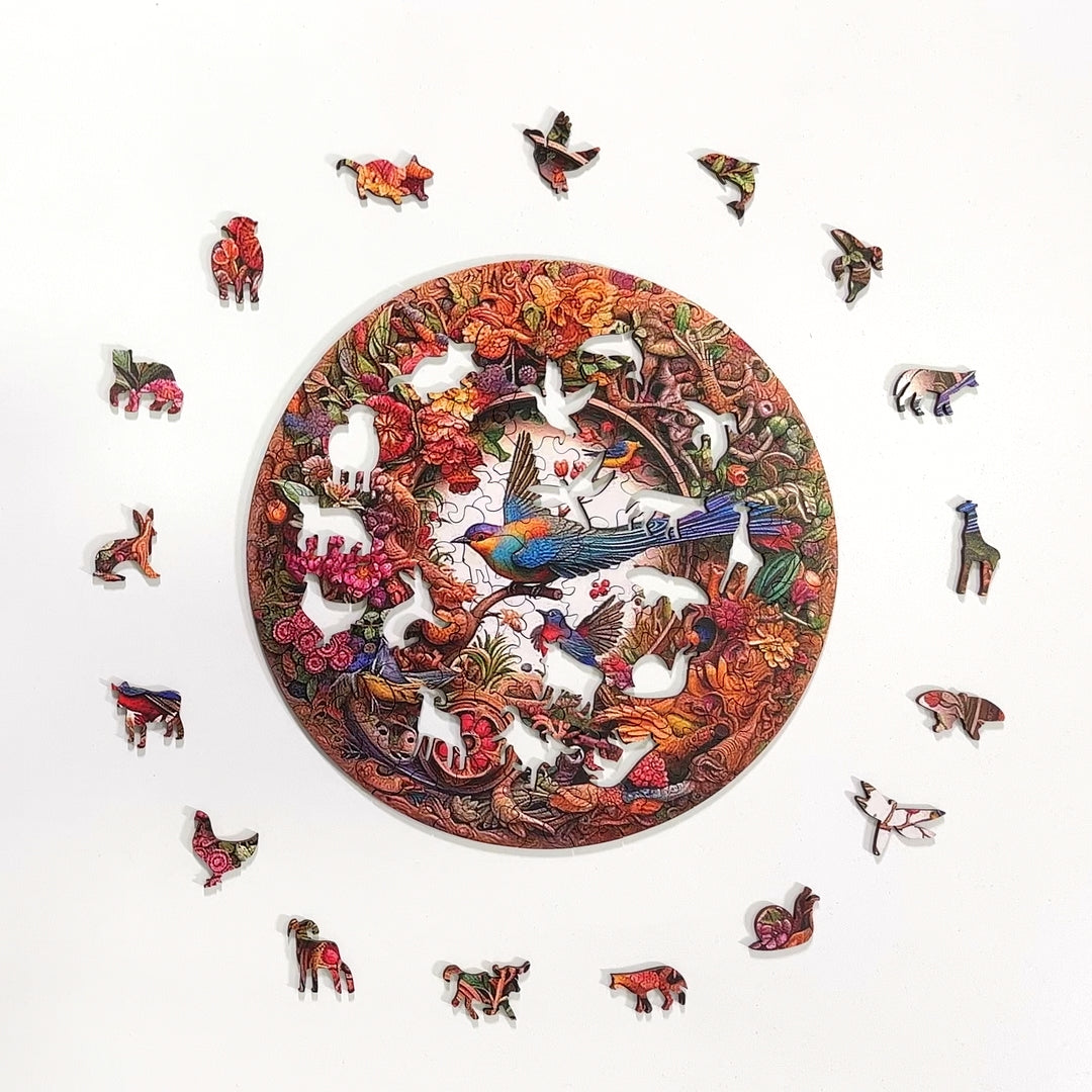 auf das Holzpuzzle „Bird and Bloom“.